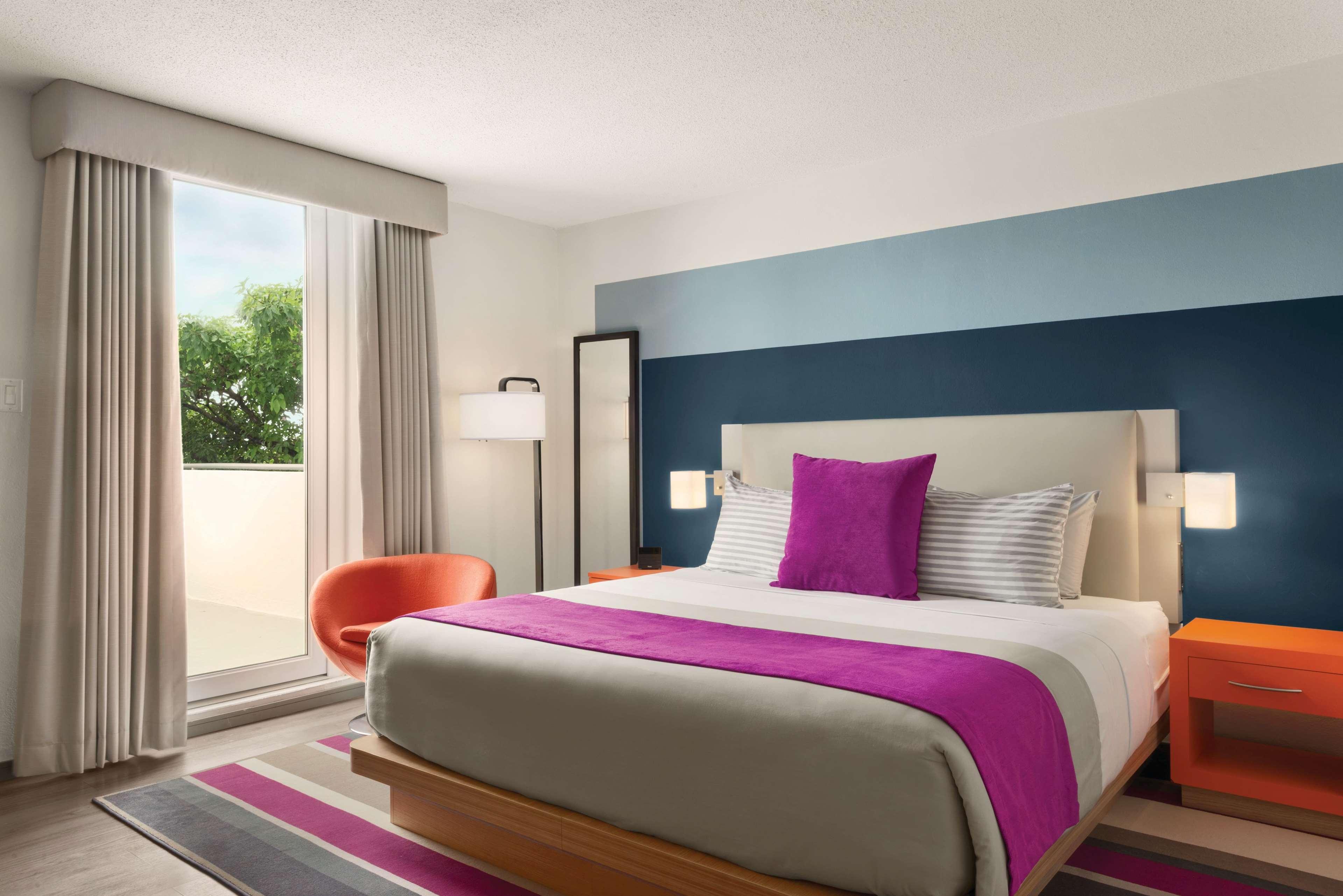 Tryp By Wyndham Isla Verde San Juan Bagian luar foto