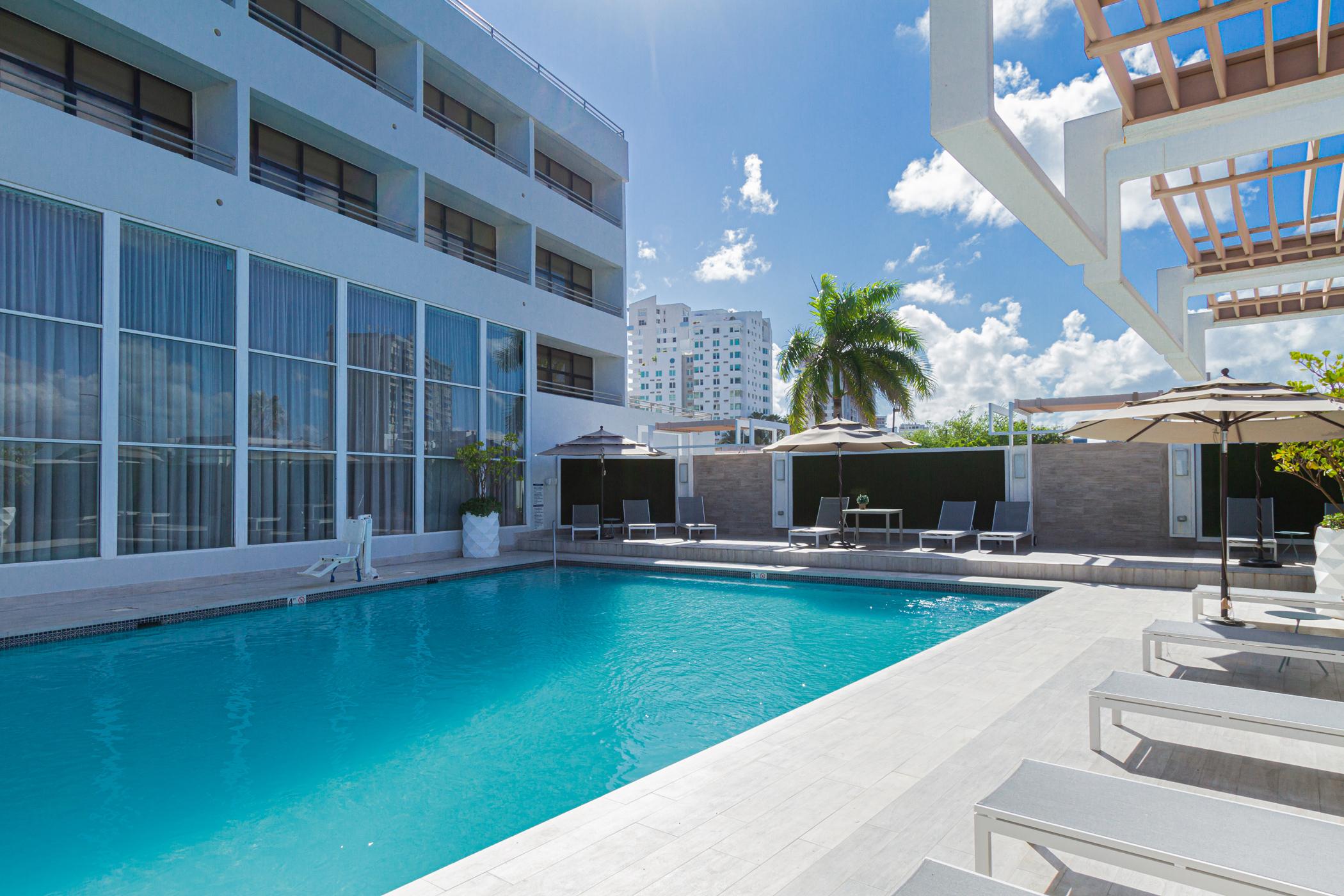 Tryp By Wyndham Isla Verde San Juan Bagian luar foto