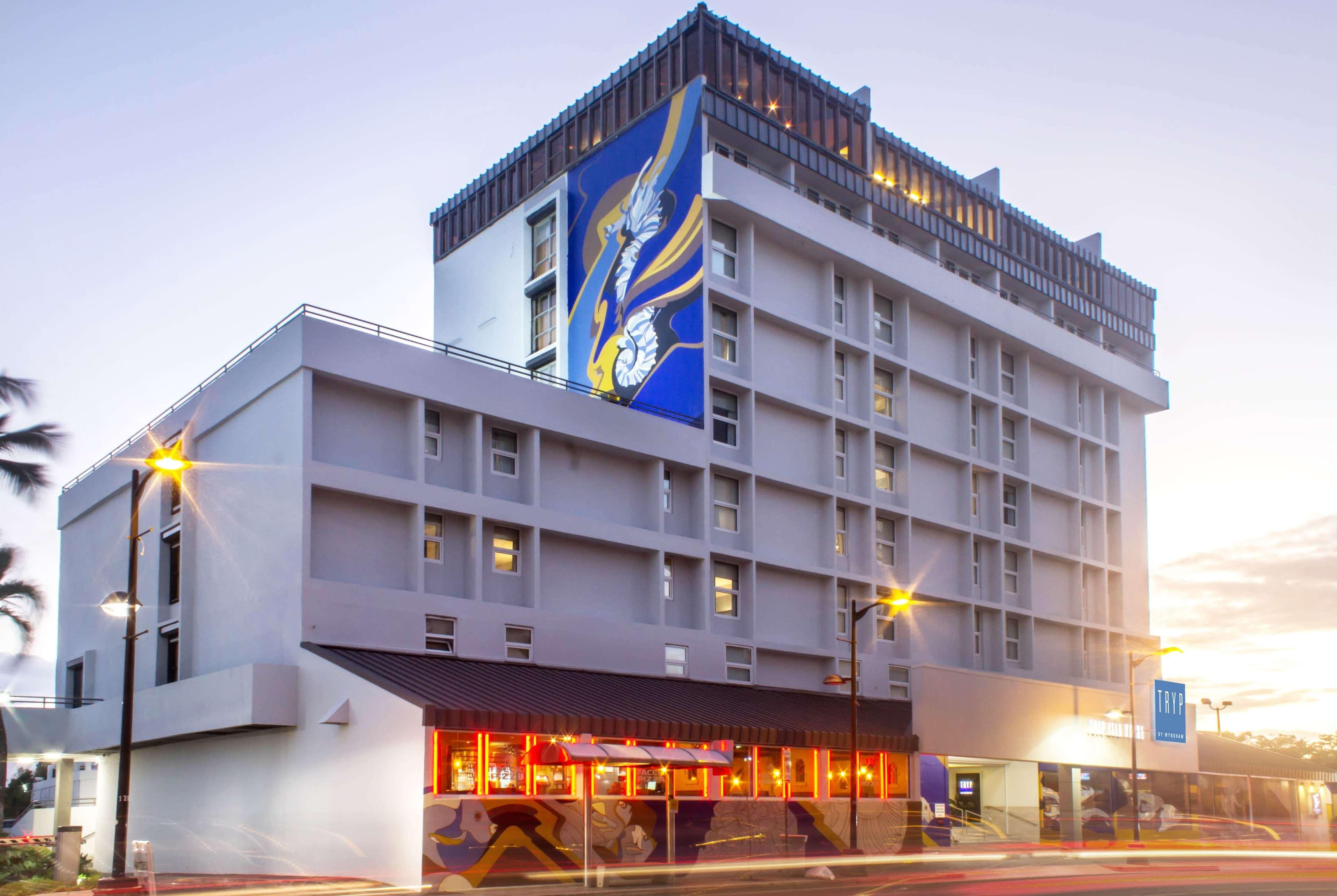 Tryp By Wyndham Isla Verde San Juan Bagian luar foto